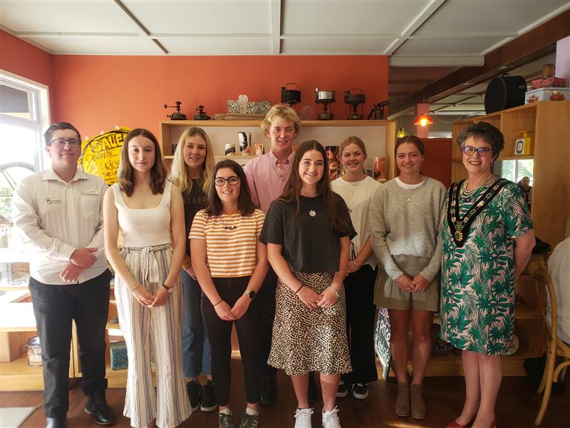 2020’s Secondary School Achievers with Mayor Marie Black at Fossil Point Café, Greta Valley